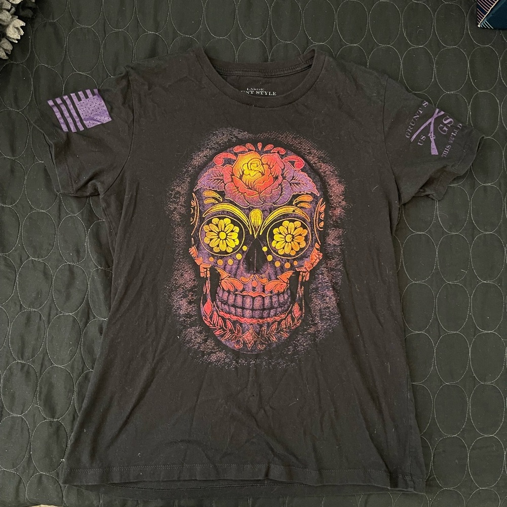 Grunt Style Black Tee with Vibrant Skull Design